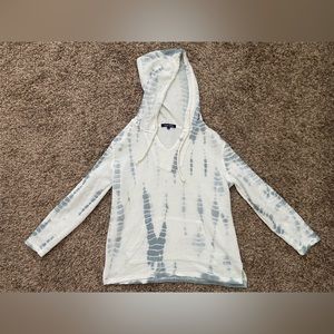 Ocean Drive Clothing Co. Hoodie Hood Shirt Beachwear MEDIUM NWOT- Never worn!